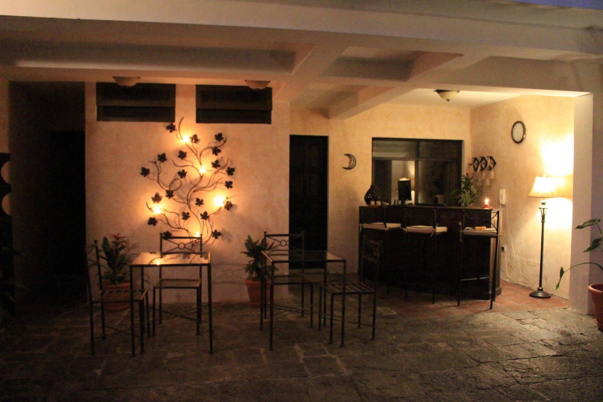 Hotel Posada De La Luna Antigua Εξωτερικό φωτογραφία